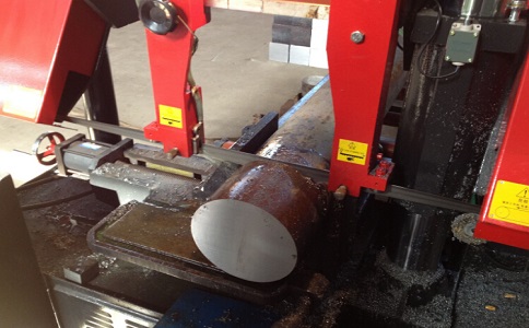 佛冈卧式带锯床加工时出现明显振荡如何排查？